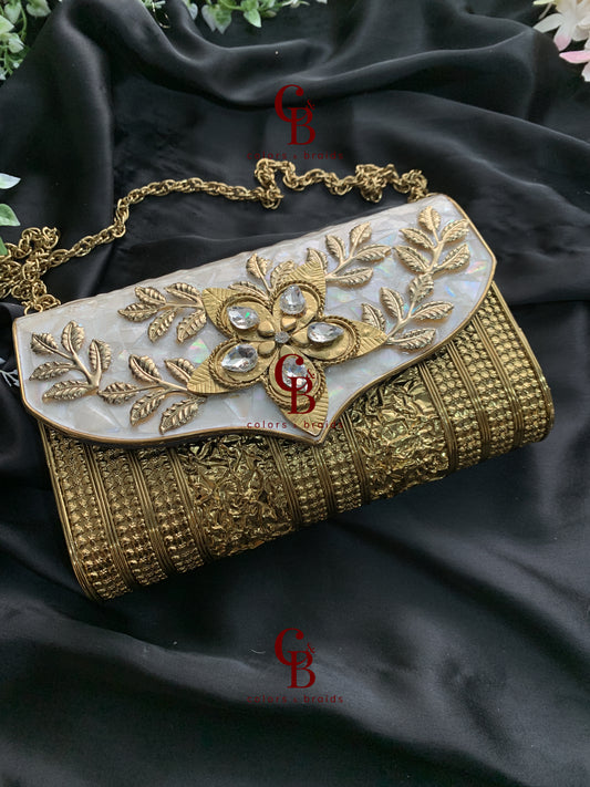 Flap Mother of Pearl - MOP Clutch