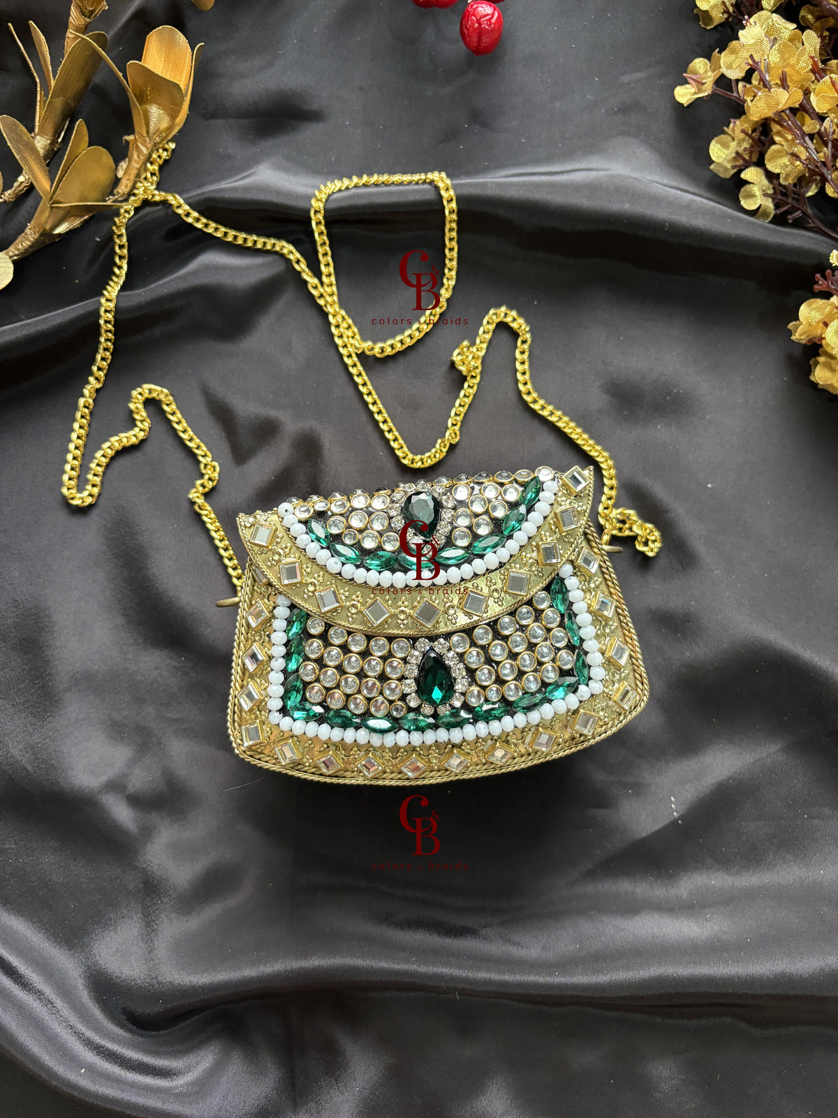 Shehzadi Emerald Kundan Metal Clutch