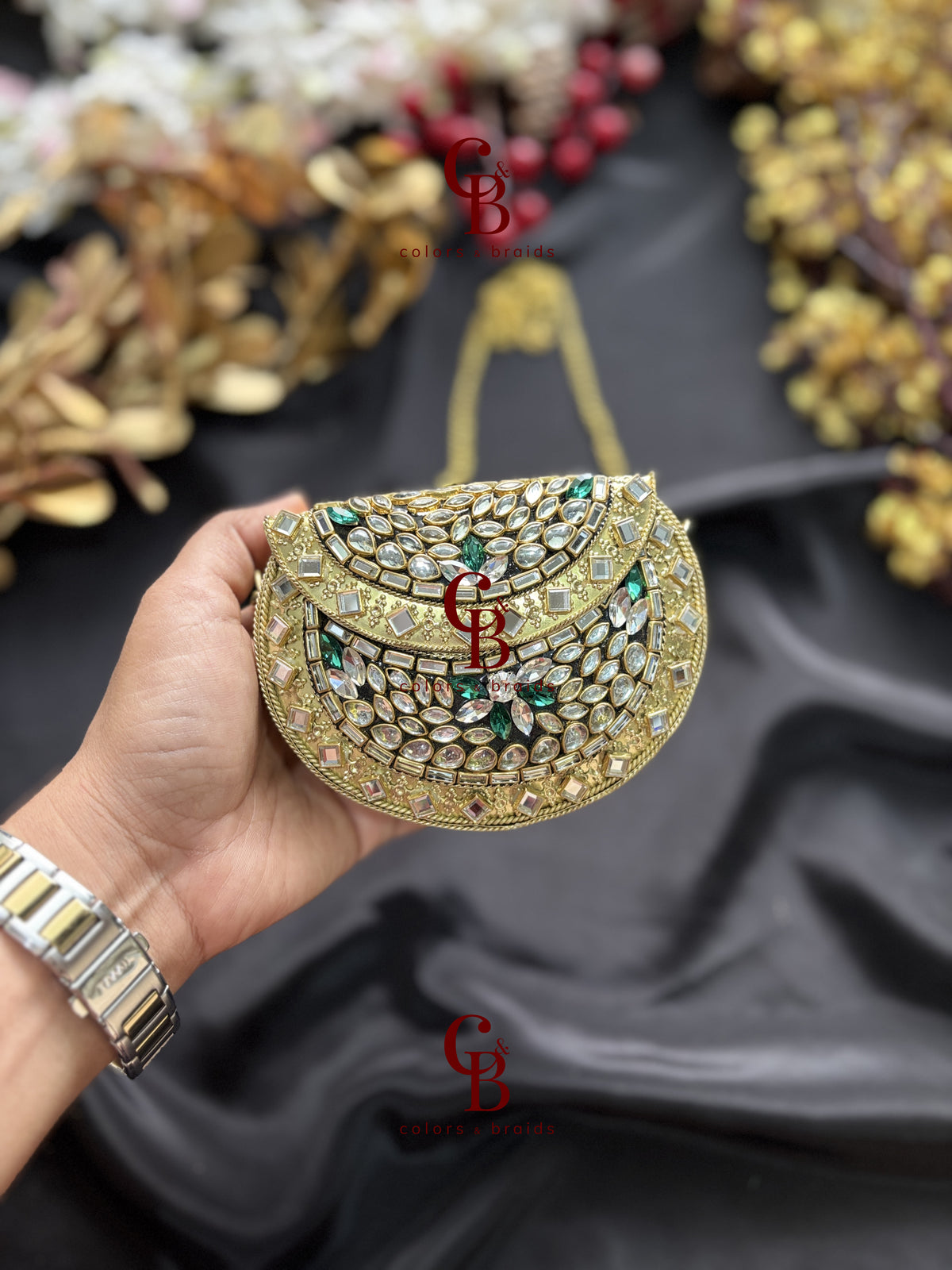 Maaera Mini Kundan Emerald Crystals Clutch