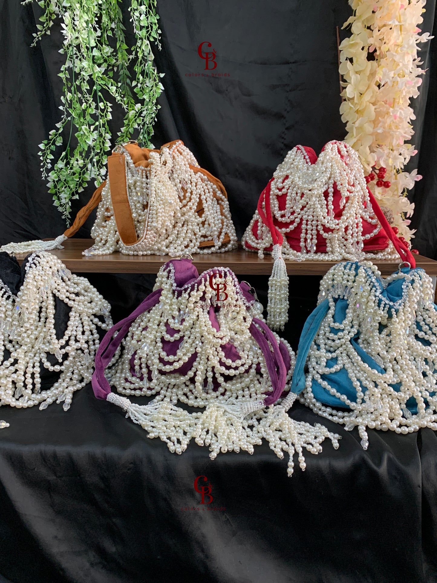 Pearl fiesta potli
