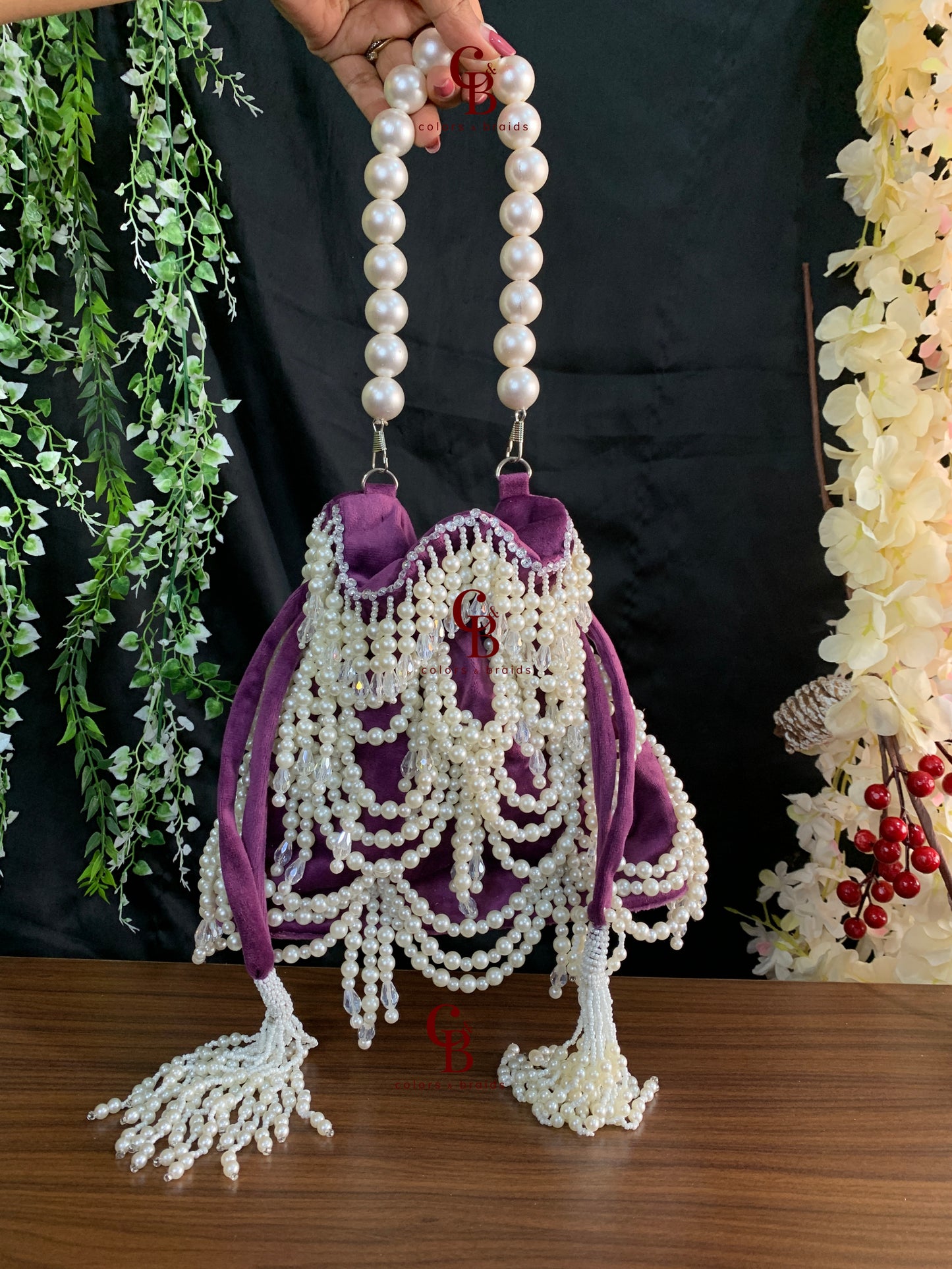 Pearl fiesta potli