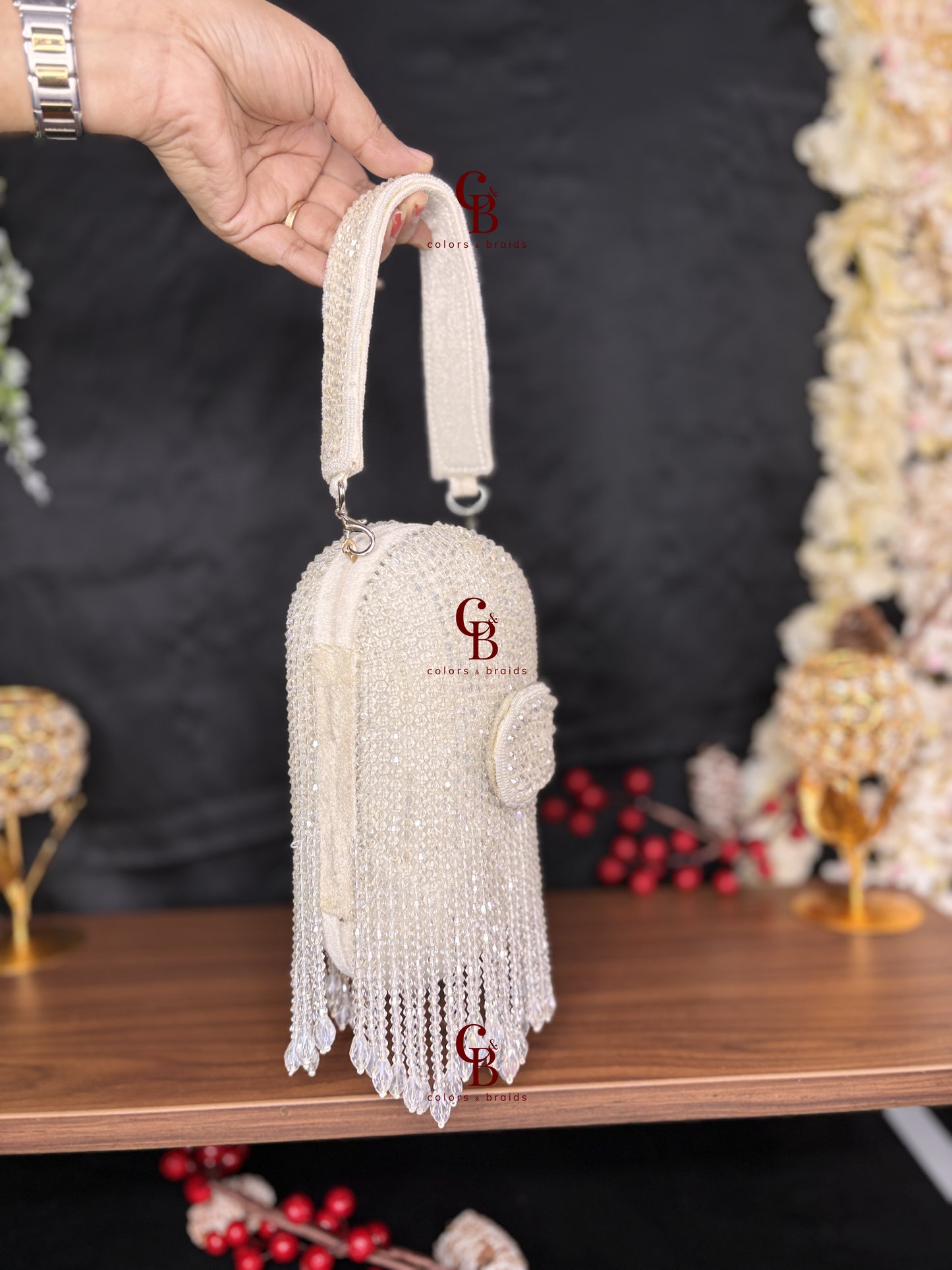 All over Crystal Droplets Mobile Clutch