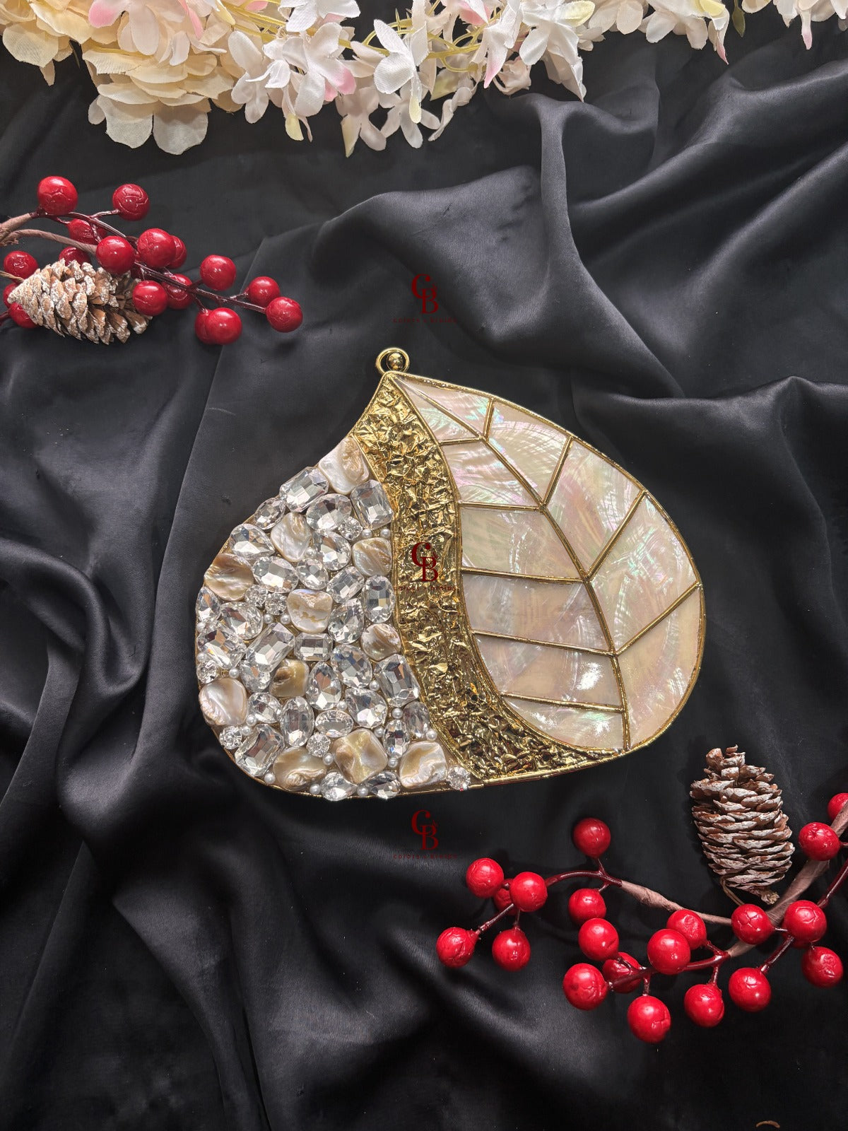 Navya MOP Brass clutch