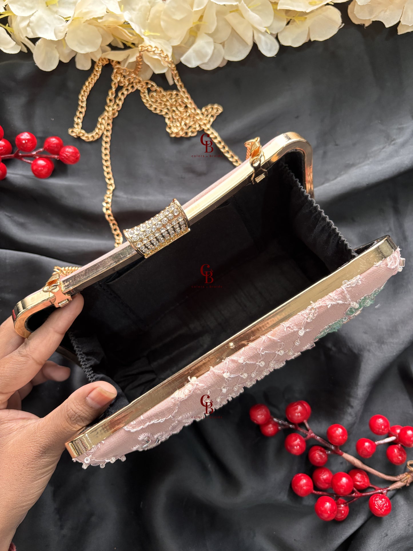 Zahra clutch