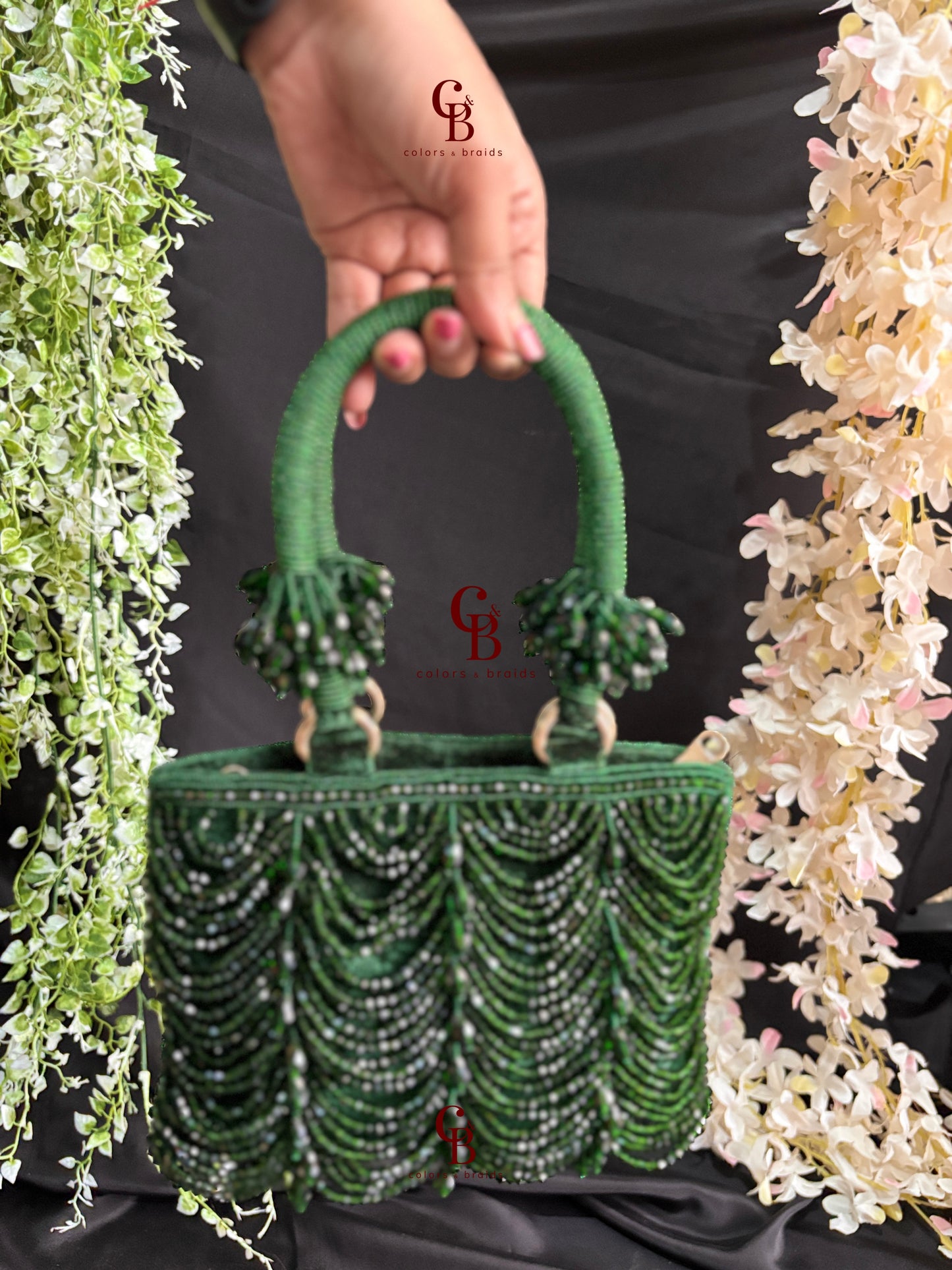Mala Crystal Zip Potli