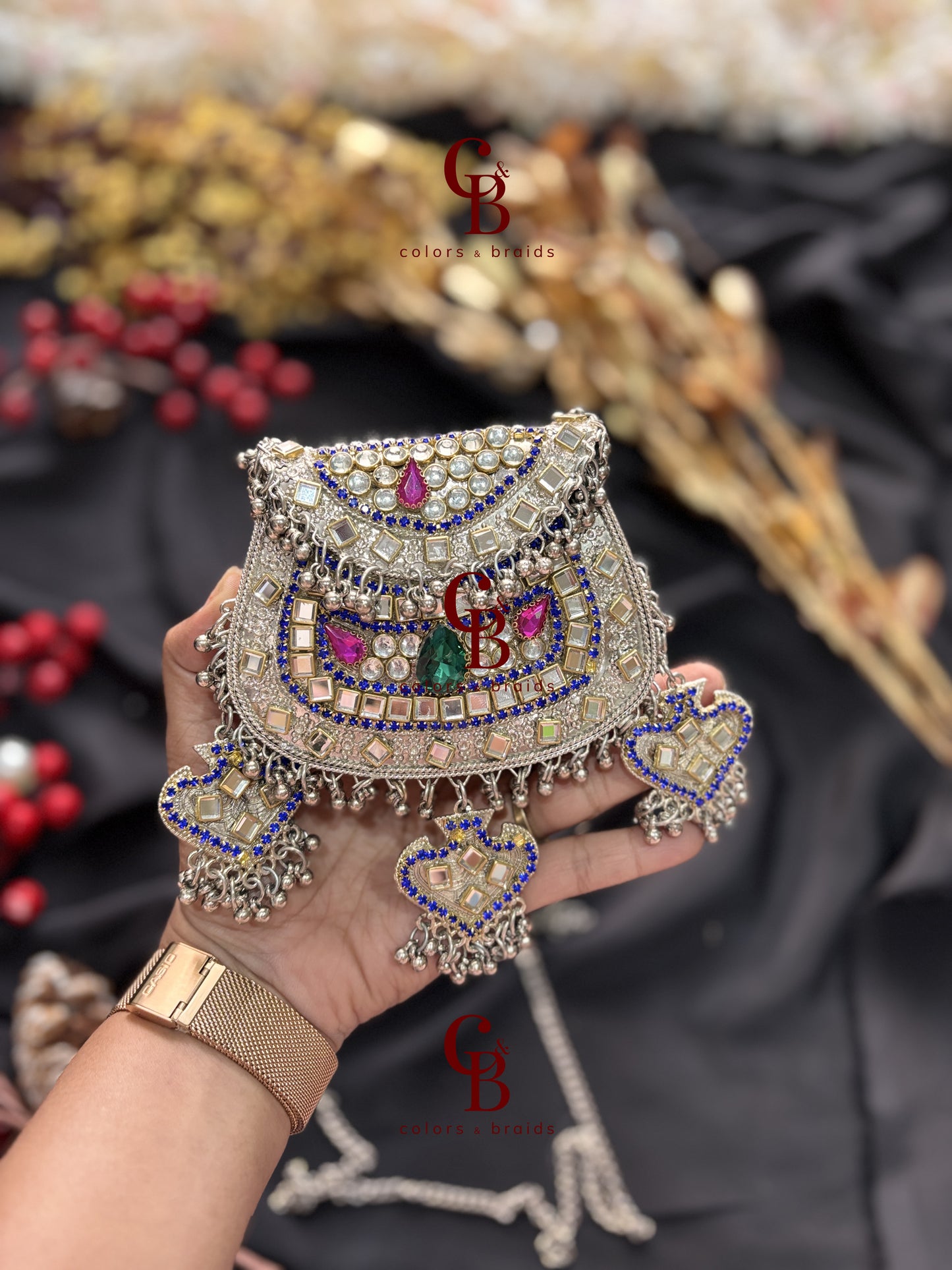 Naysha Ghungroo Kundan Clutch
