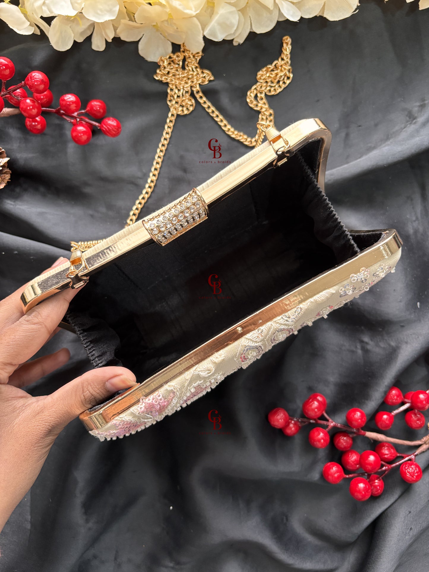 Zahra clutch