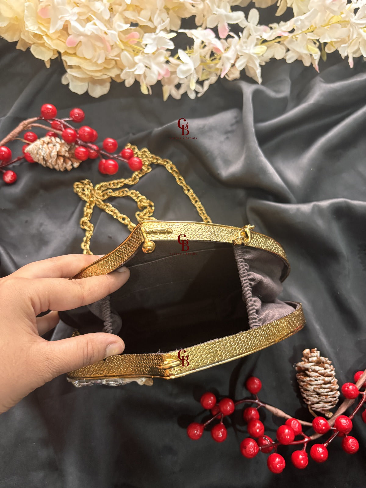 Navya MOP Brass clutch