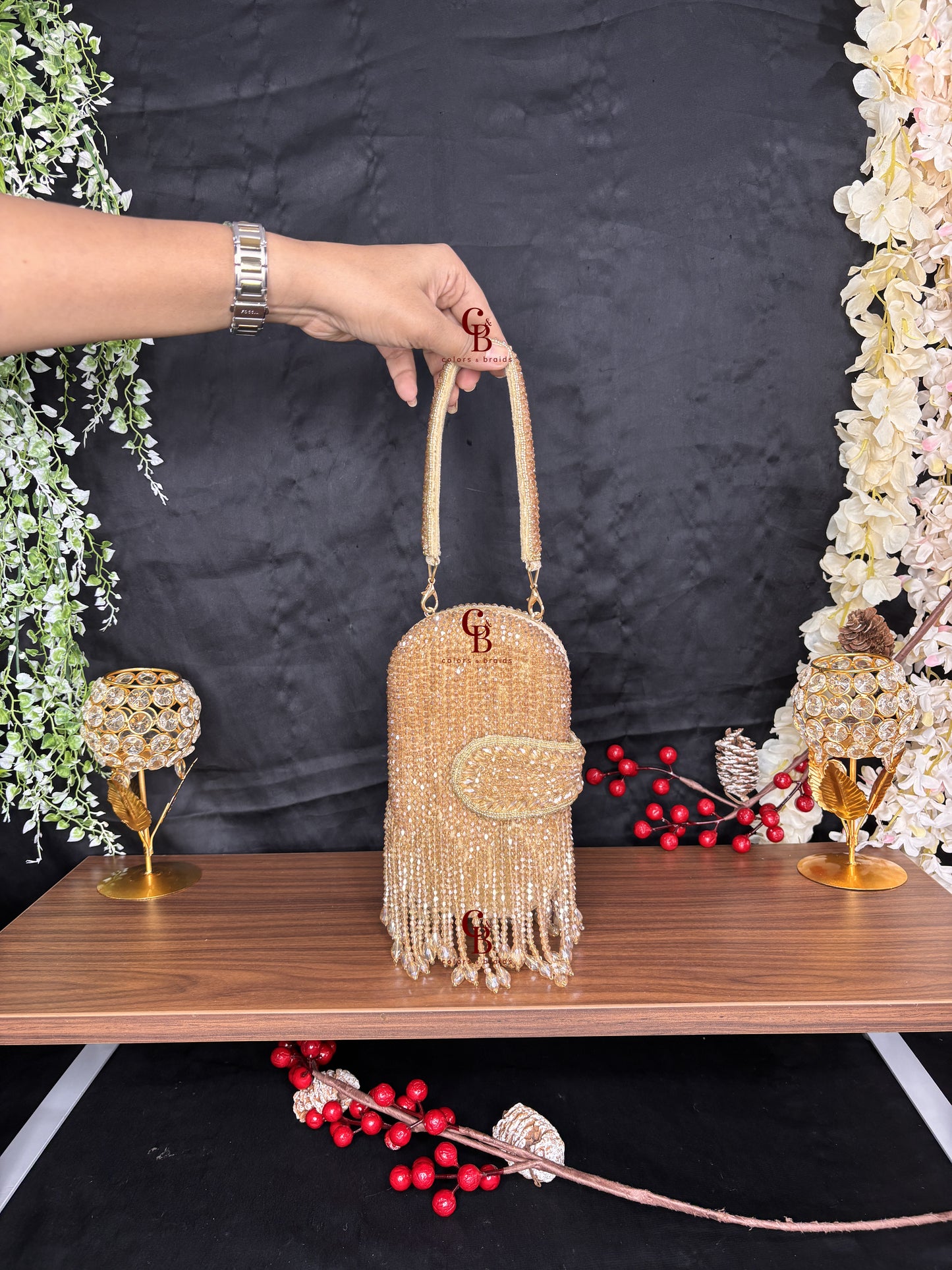 All over Crystal Droplets Mobile Clutch
