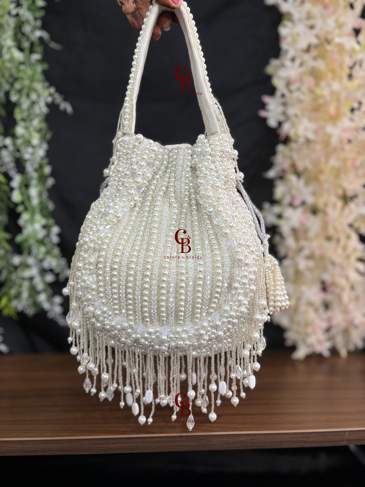 Dreamy pearl potli