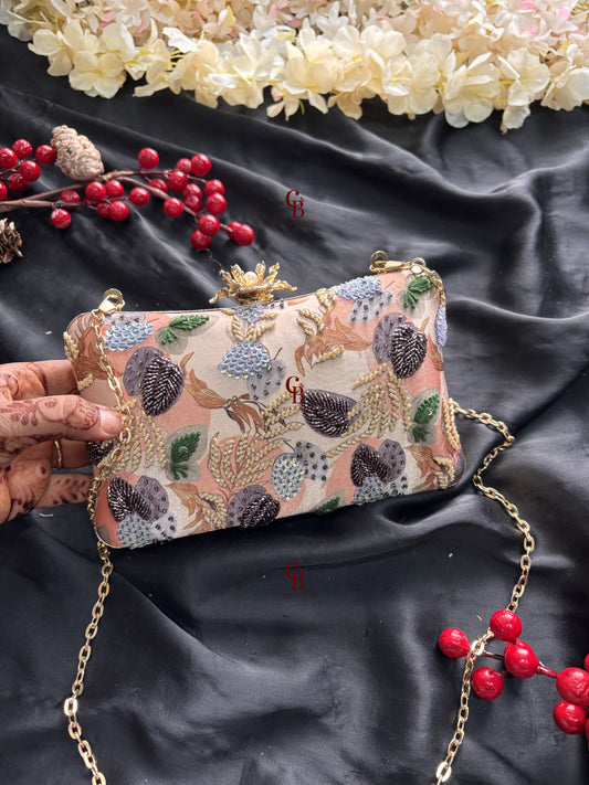 Vedika clutch