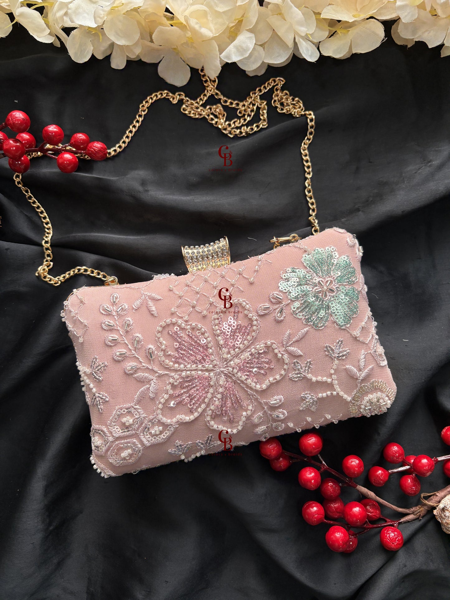 Zahra clutch