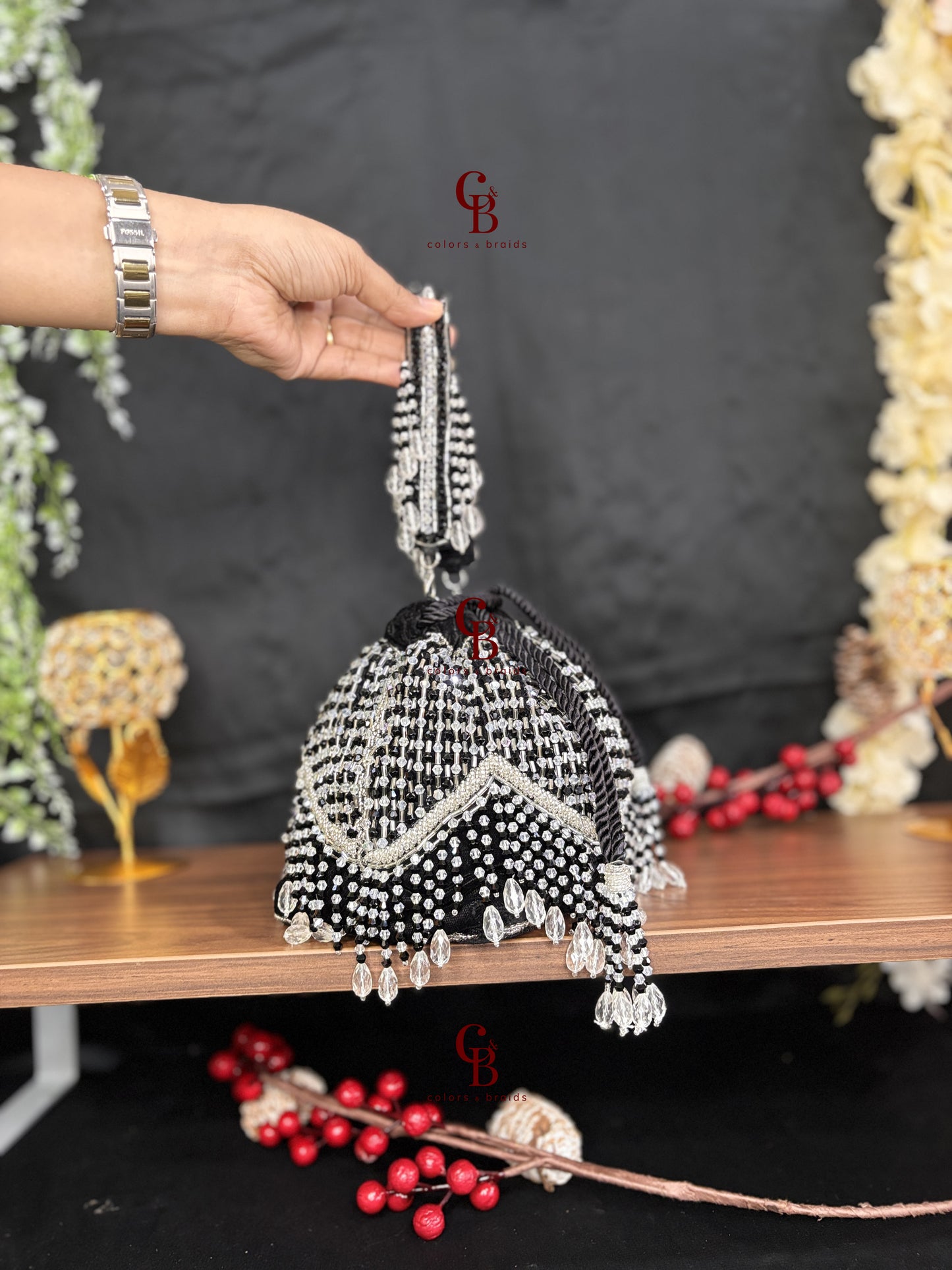 V Crystal Diamond Round Potli