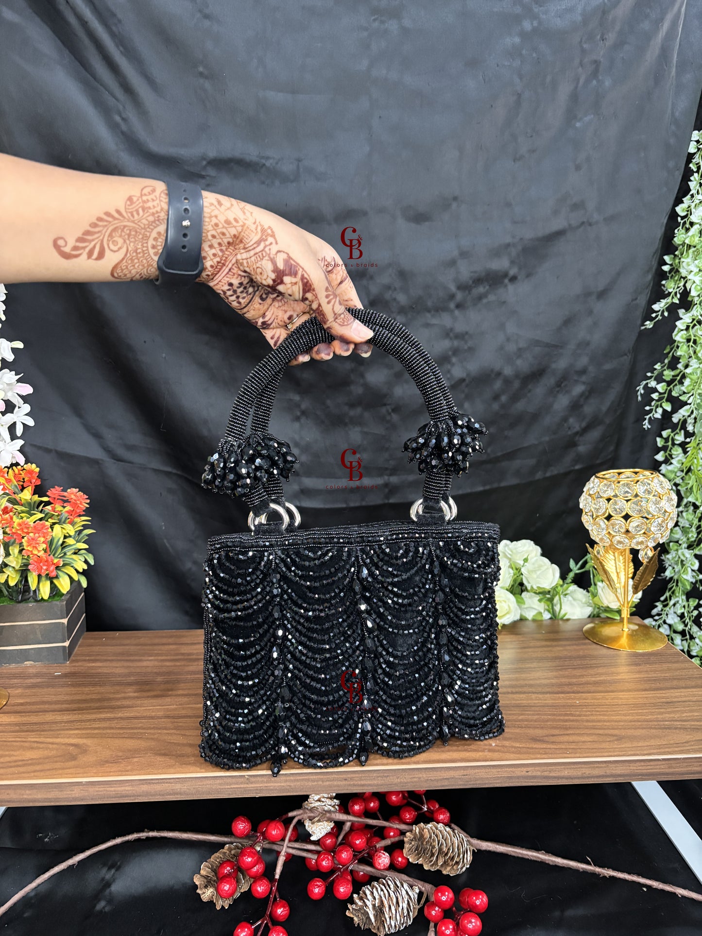 Mala Crystal Zip Potli