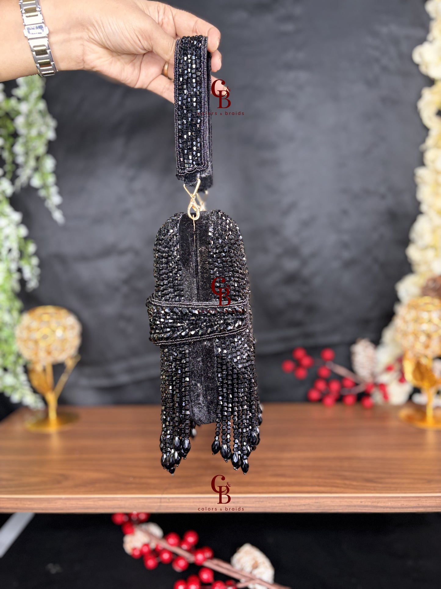 All over Crystal Droplets Mobile Clutch