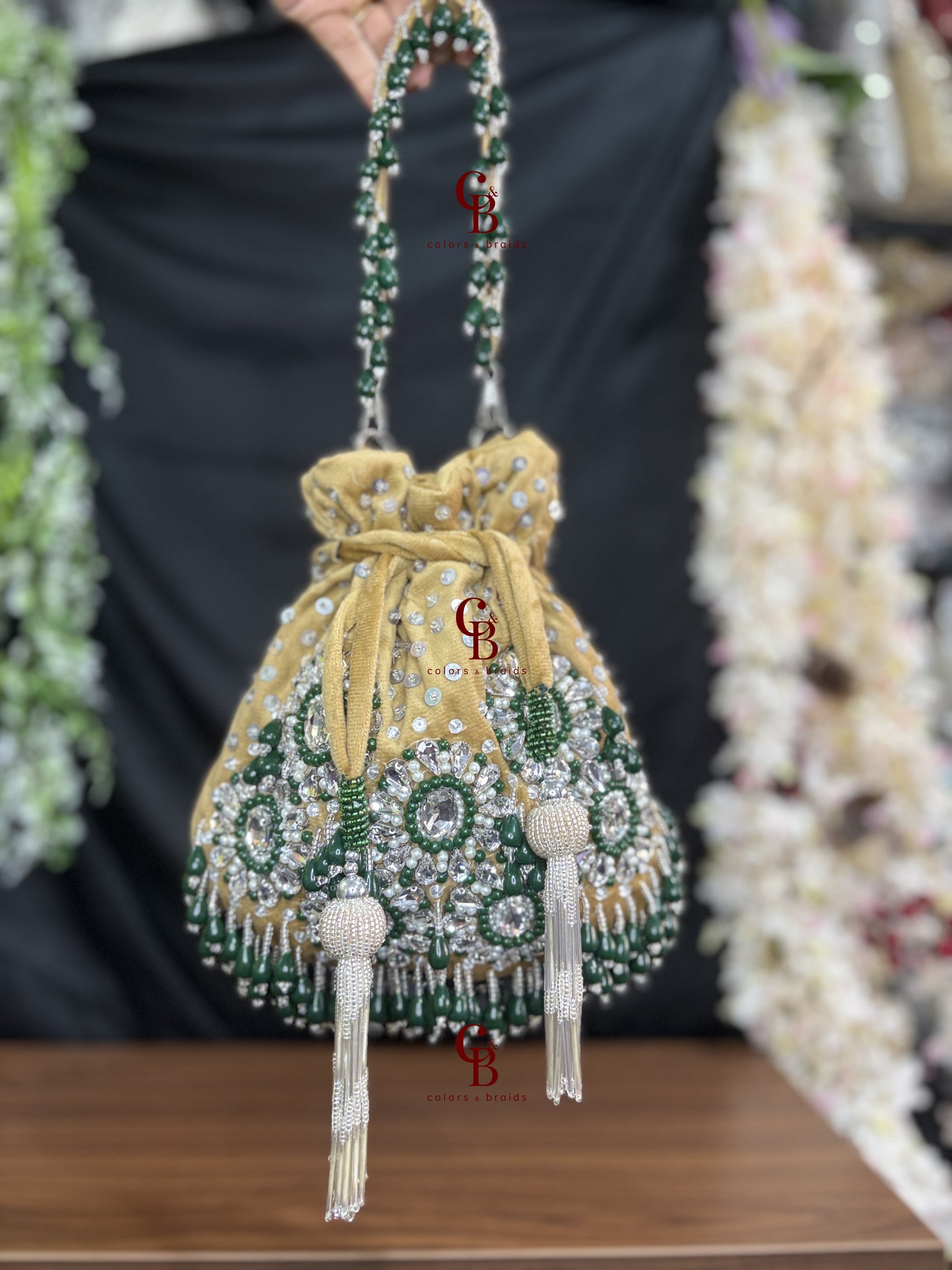 Gulzar Heavy Work Crystal Potli