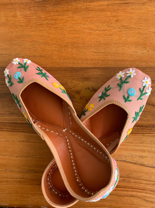 Floral Jutti