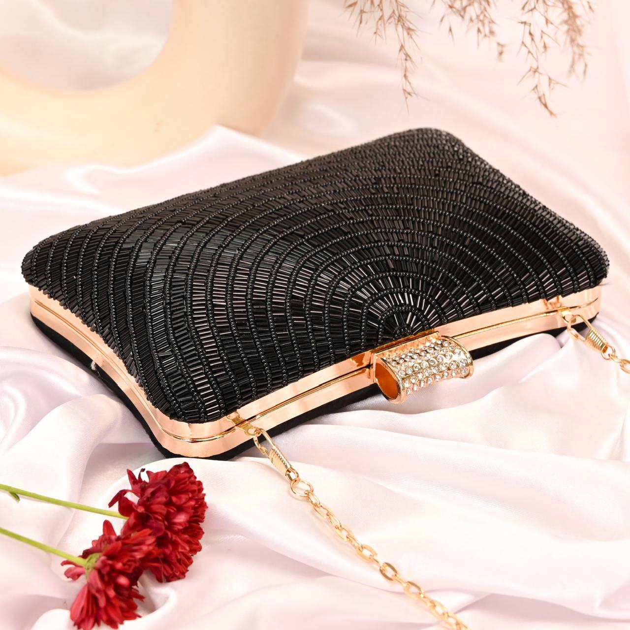 Aabida Clutch