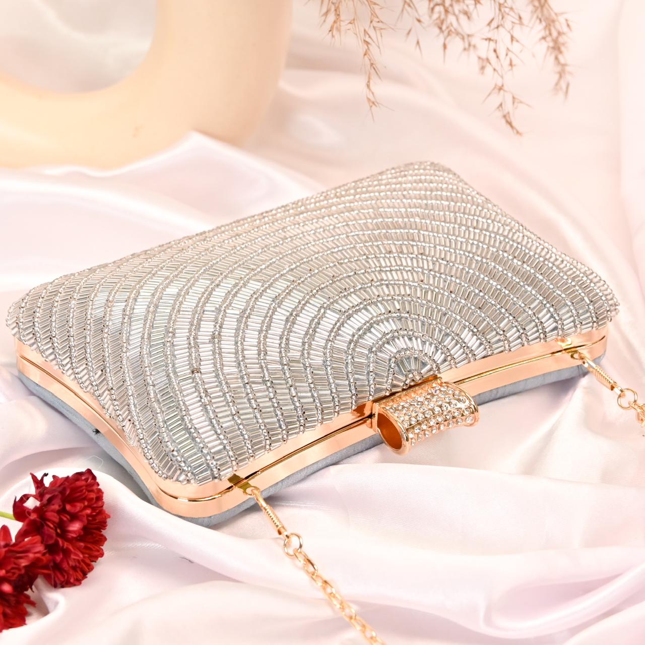 Aabida Clutch