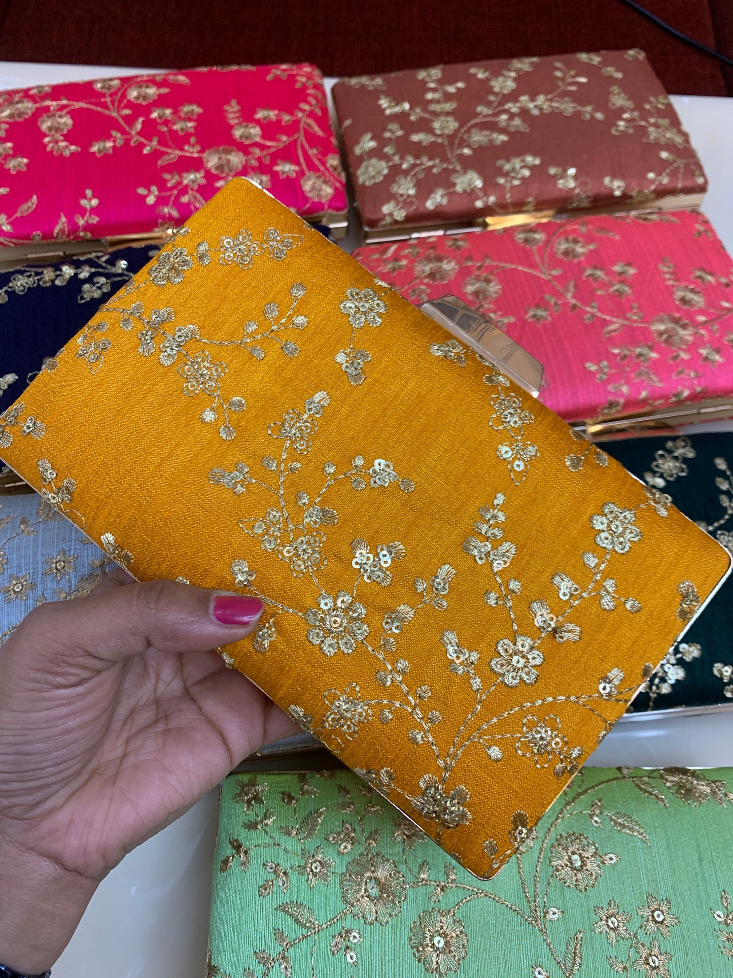 Floral Creeper Clutch