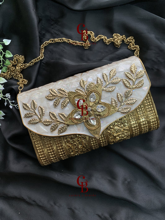 Flap Mother of Pearl - MOP Clutch
