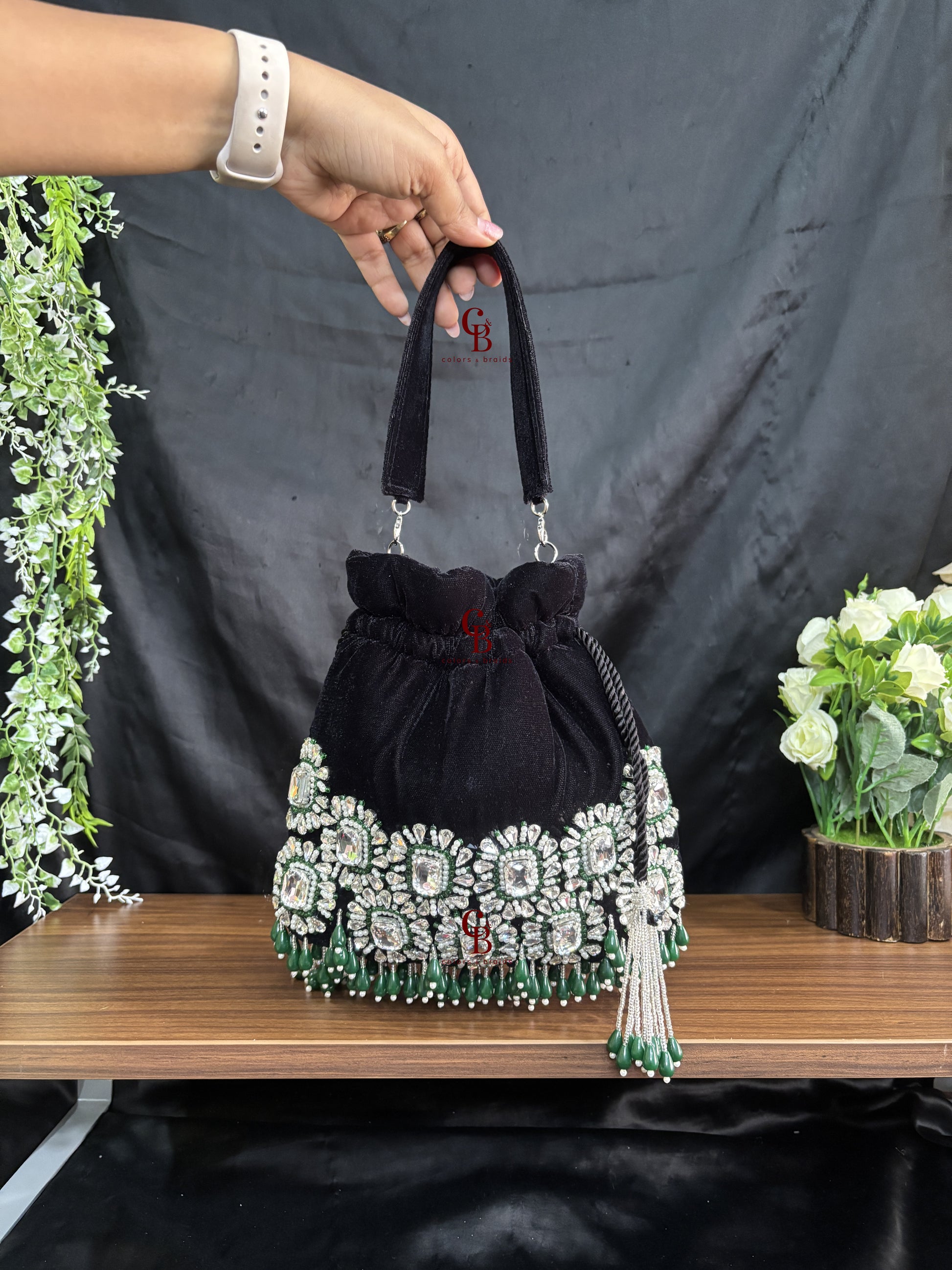 Gulzar Crystal Wedding Potli