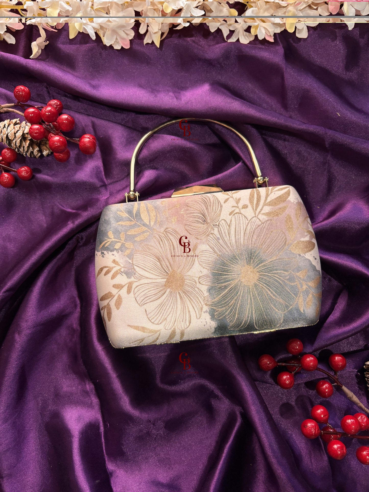 Saanvi Clutch