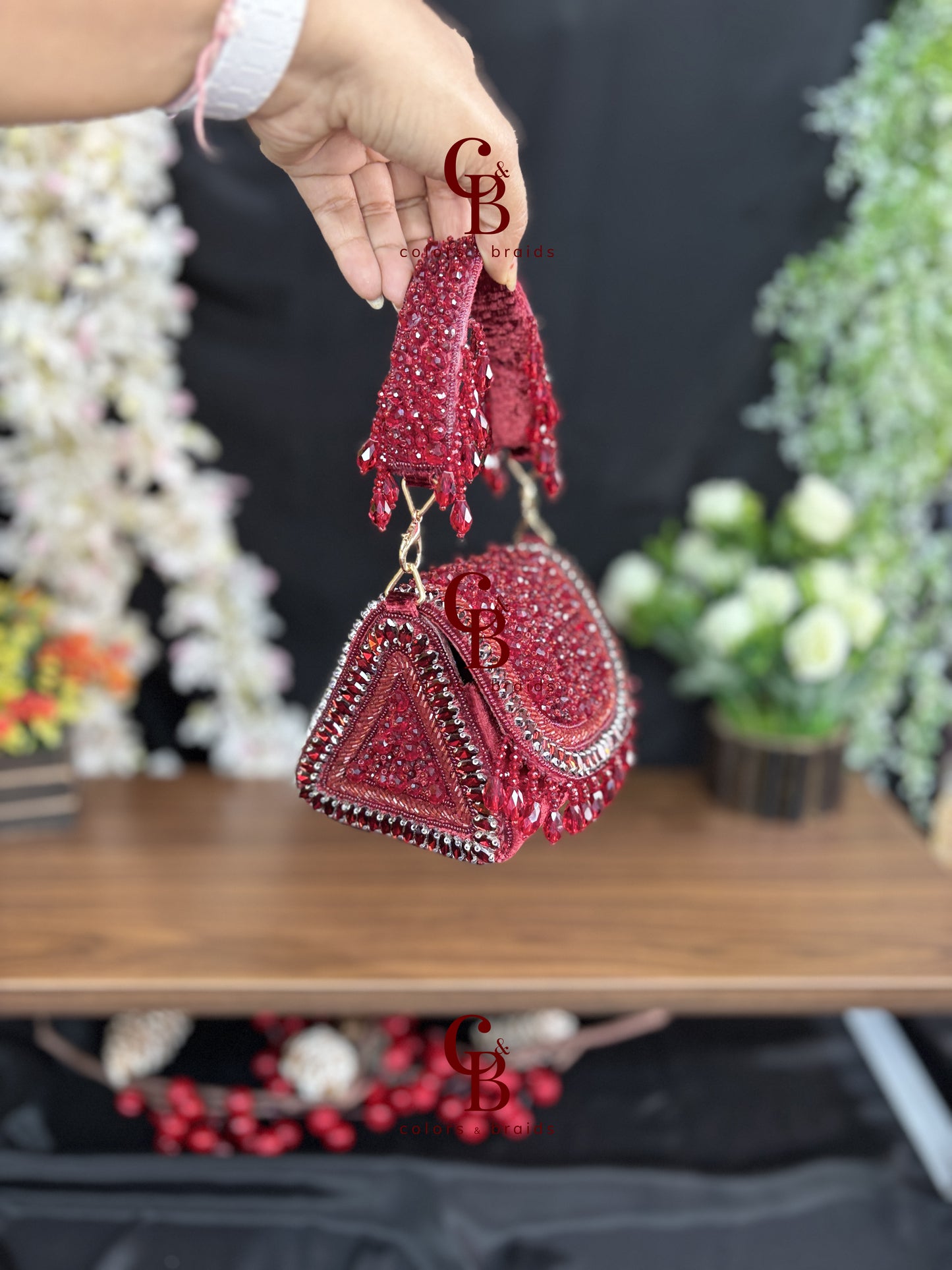 Crystal Triangular Flaps Mini