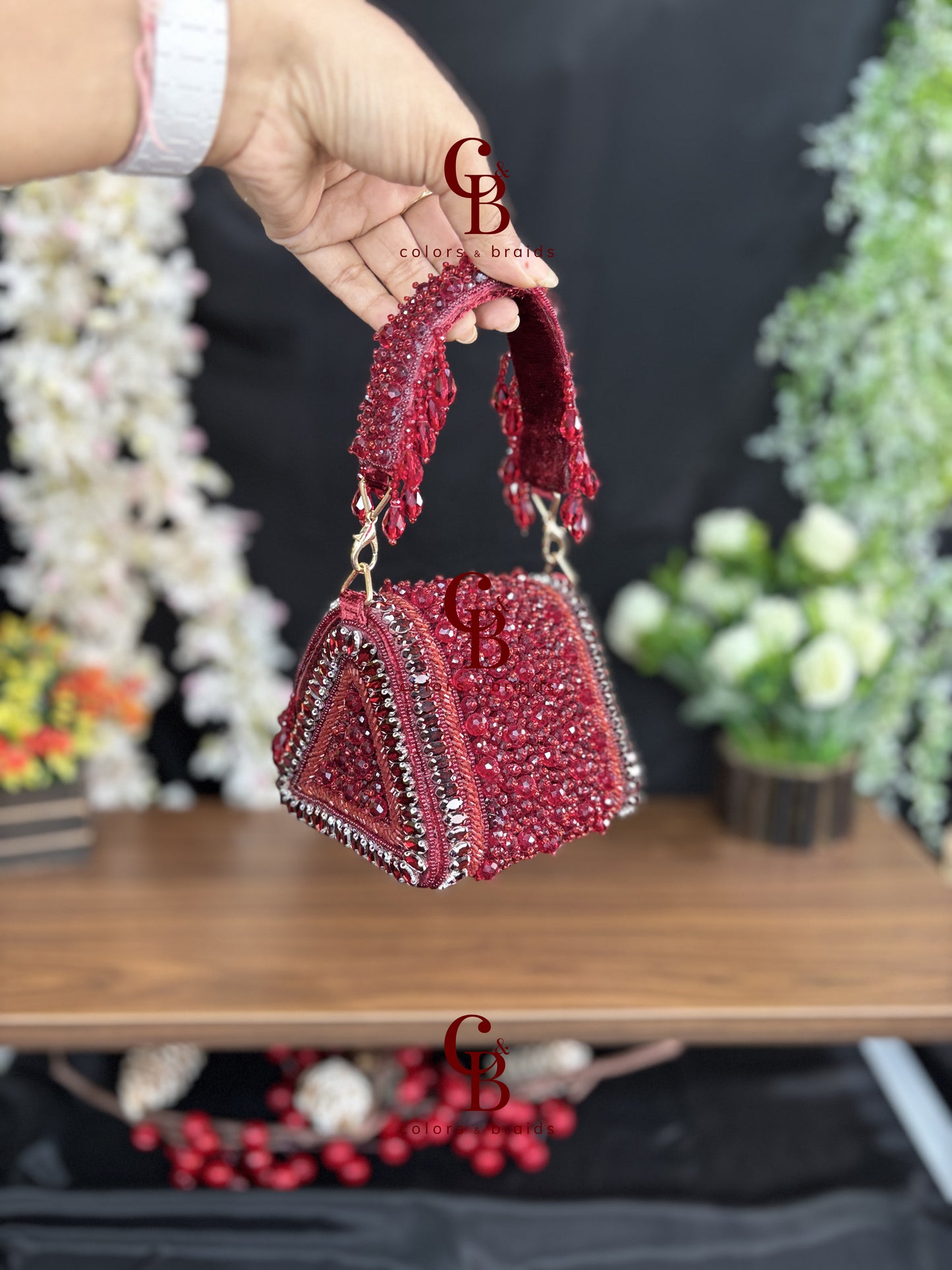 Crystal Triangular Flaps Mini