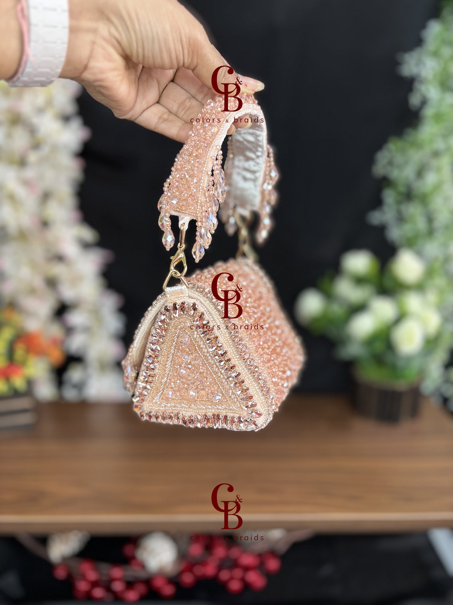 Crystal Triangular Flaps Mini