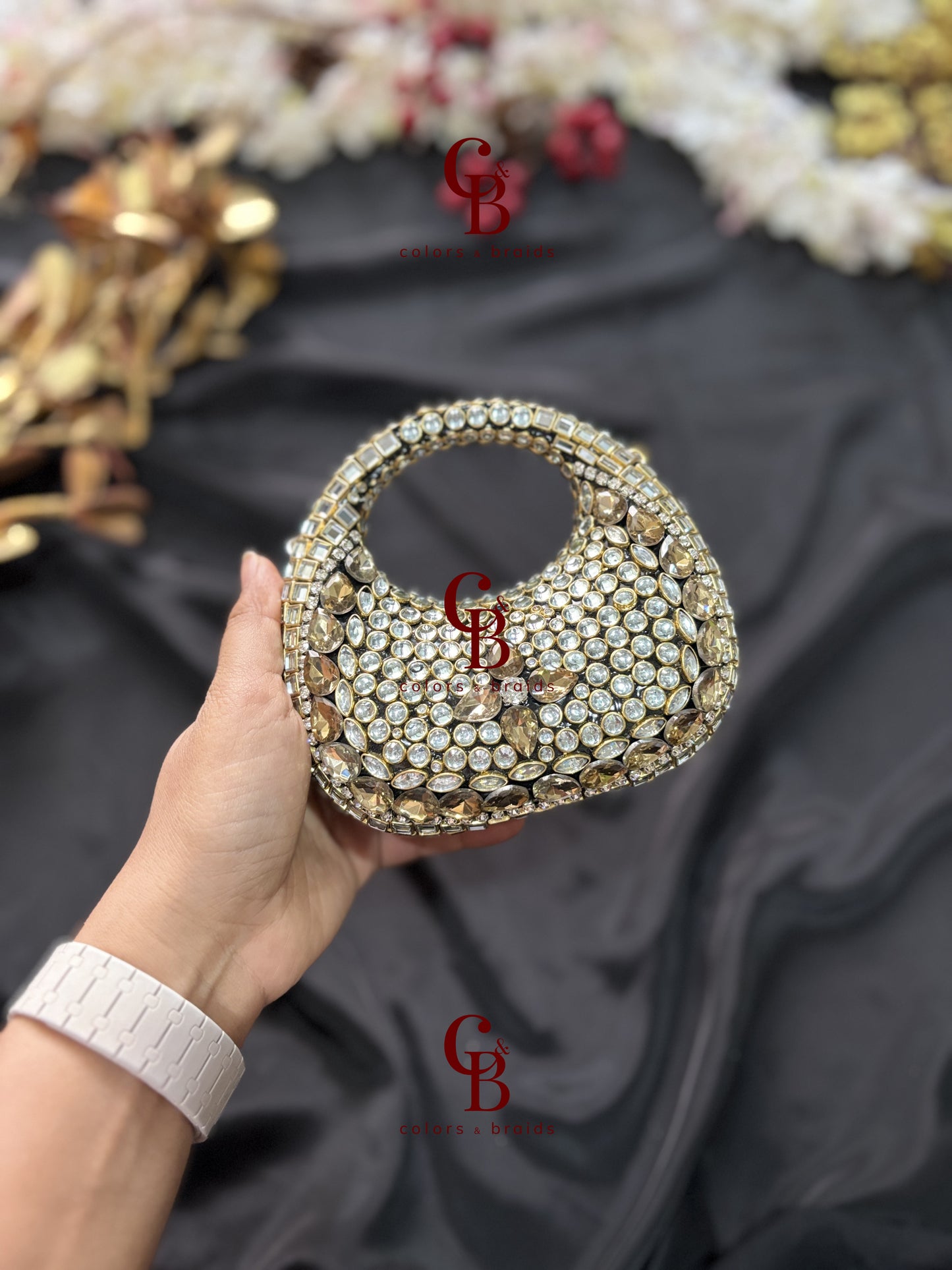 O Shaped Kundan Stone Clutch