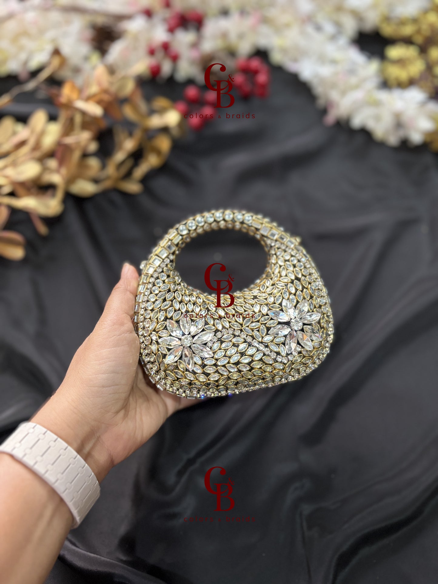 O Shaped Kundan Stone Clutch