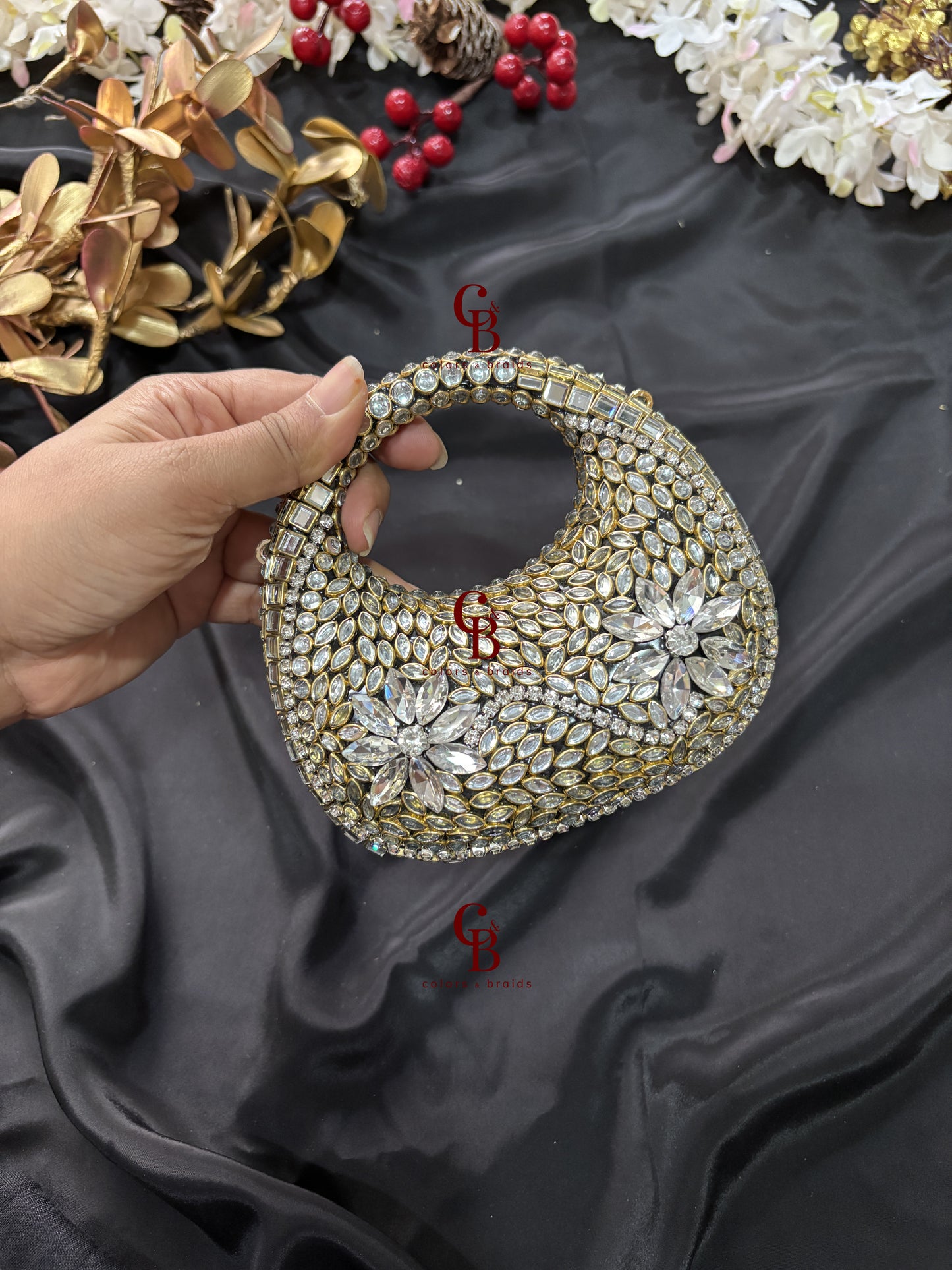 O Shaped Kundan Stone Clutch