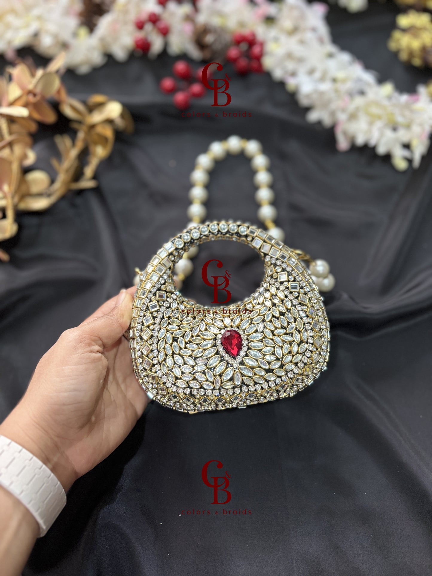 O Shaped Kundan Stone Clutch
