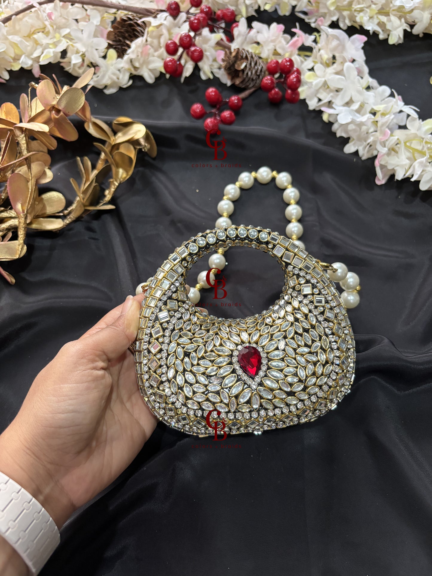 O Shaped Kundan Stone Clutch