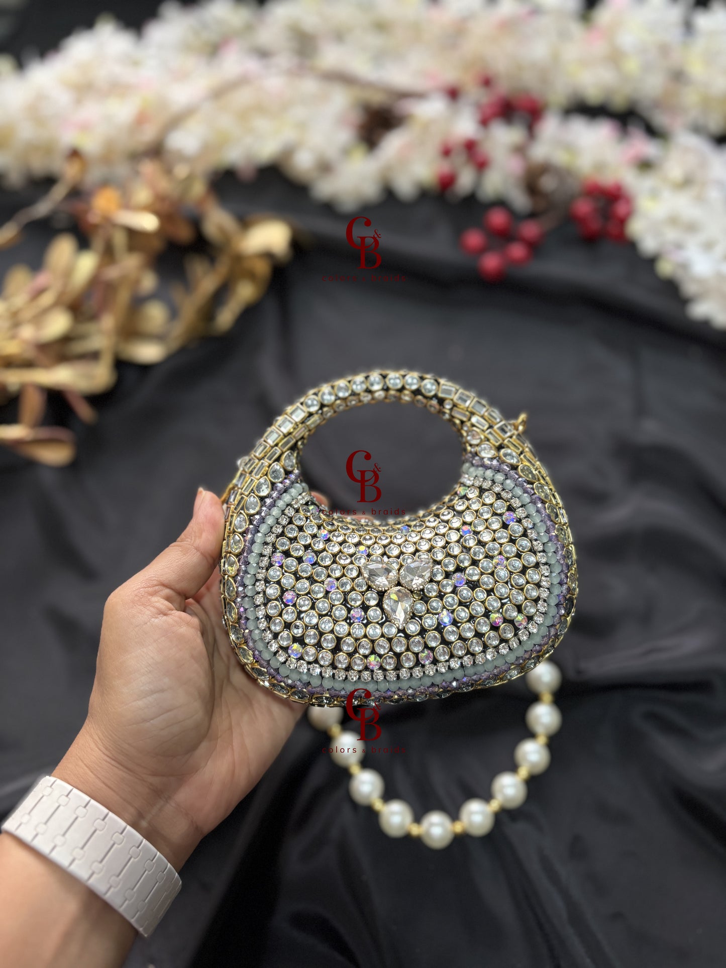 O Shaped Kundan Stone Clutch