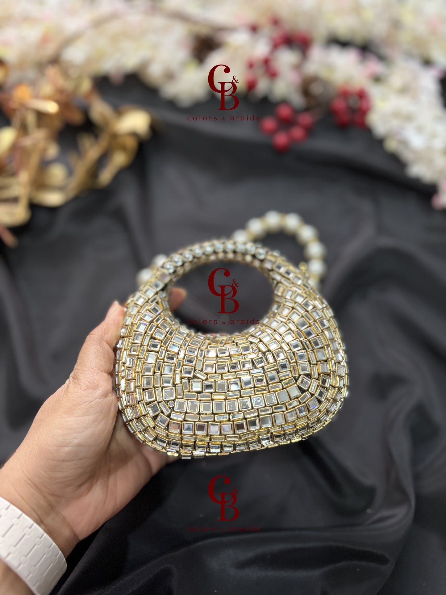 O Shaped Kundan Stone Clutch