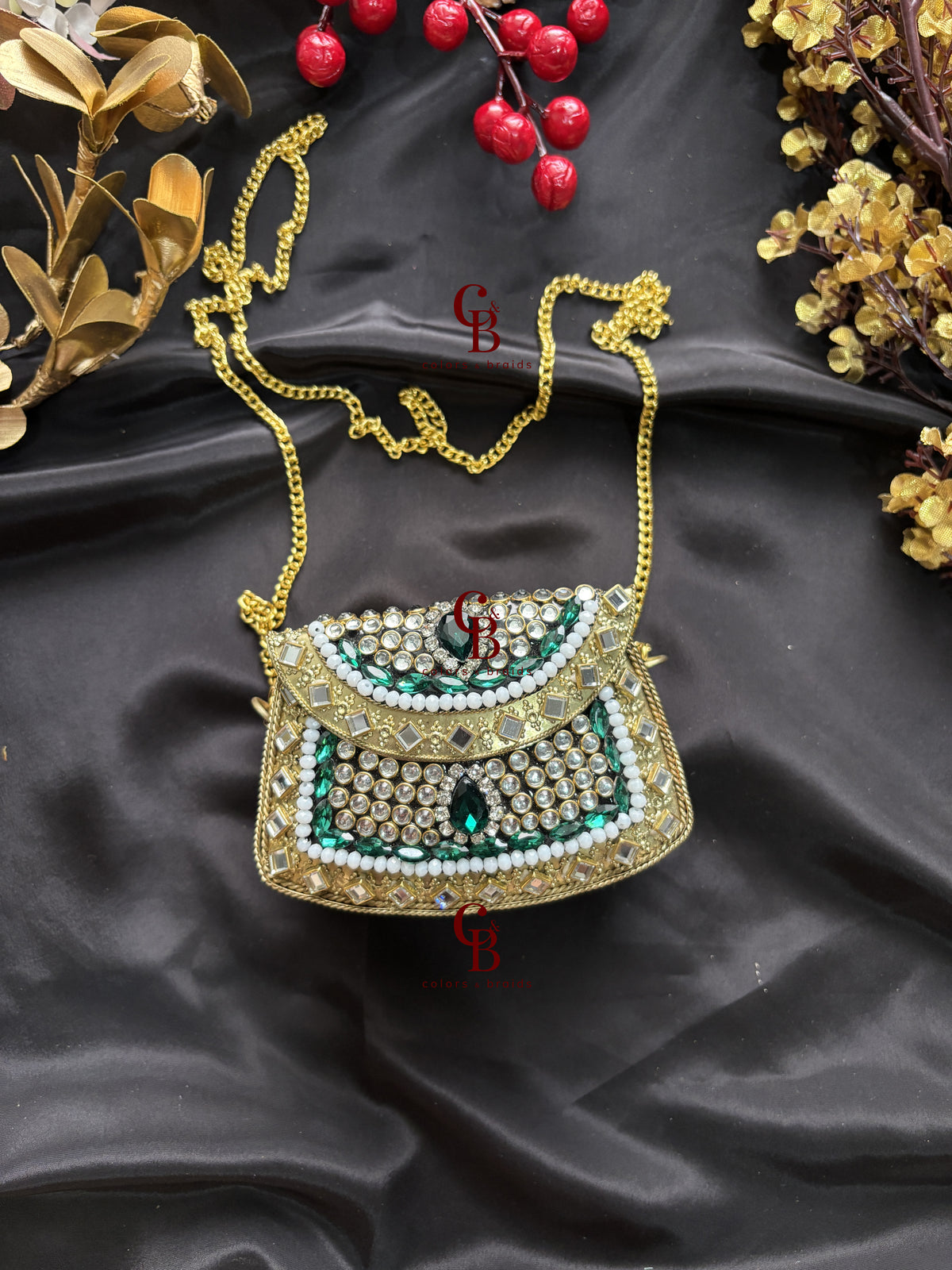 Shehzadi Emerald Kundan Metal Clutch