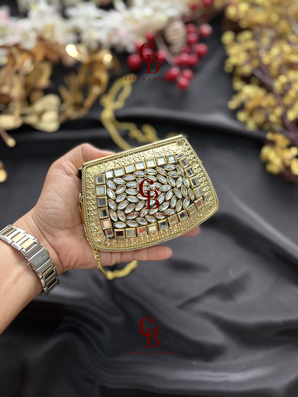 Shehzadi Emerald Kundan Metal Clutch