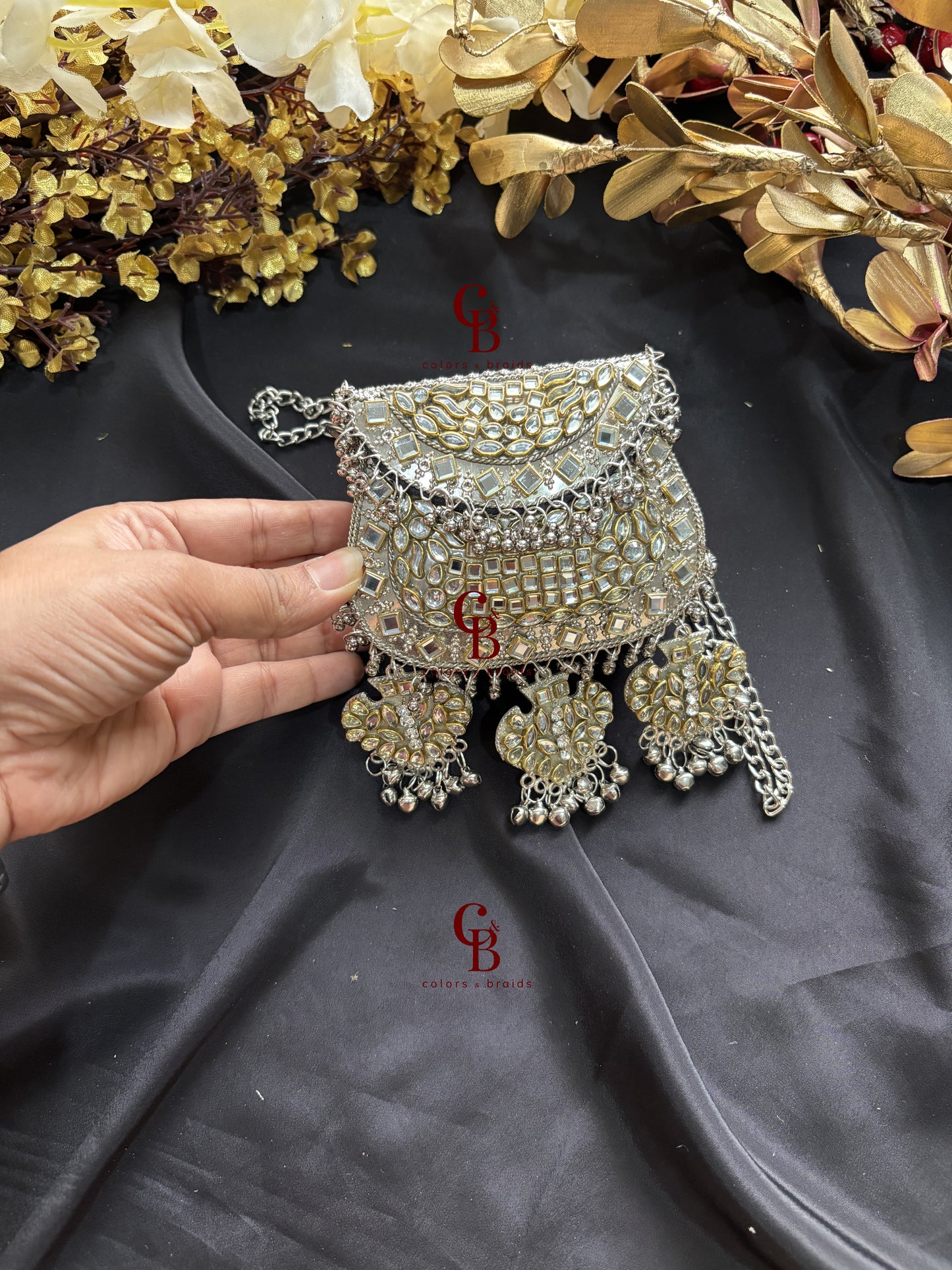 Classic Ghungroo Kundan Clutch (With Ghungroo Sound)