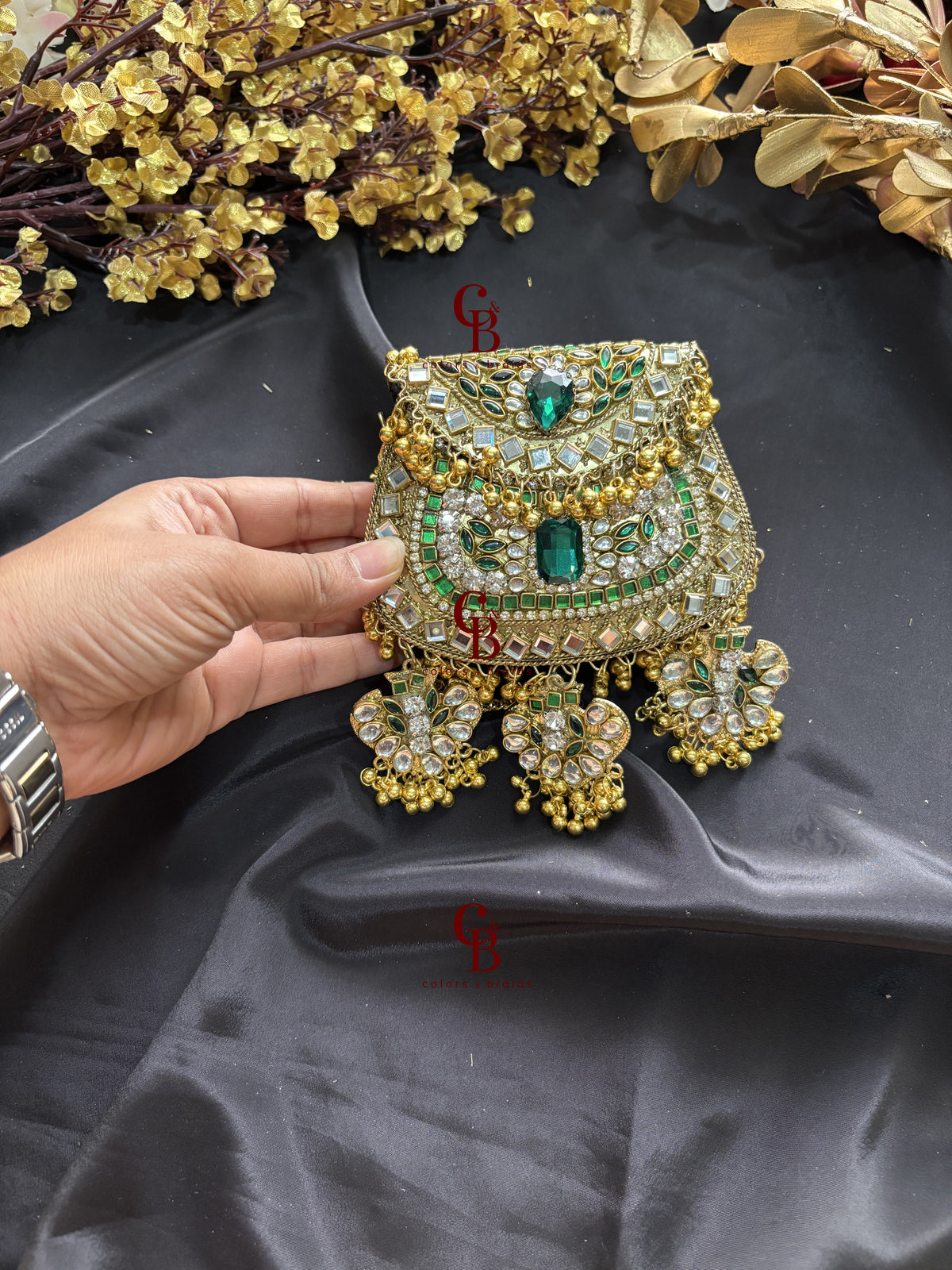 Nazakat Ghungroo Kundan Clutch - Gold