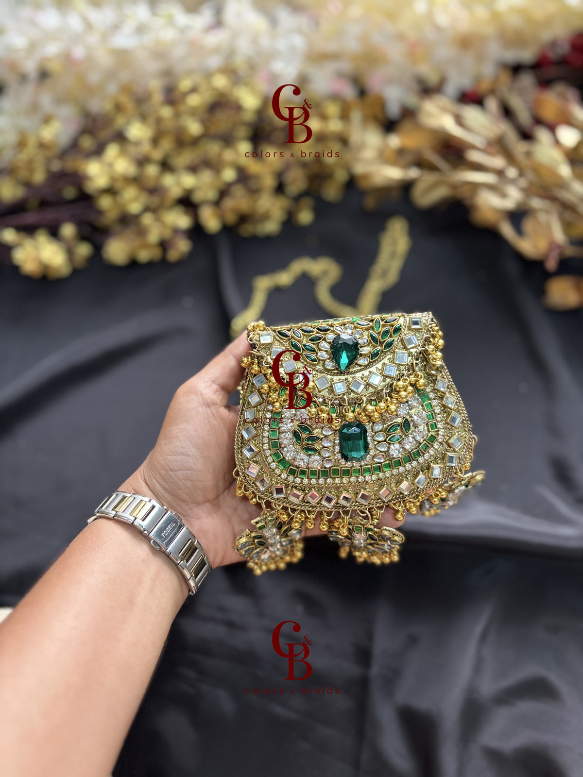 Nazakat Ghungroo Kundan Clutch - Gold