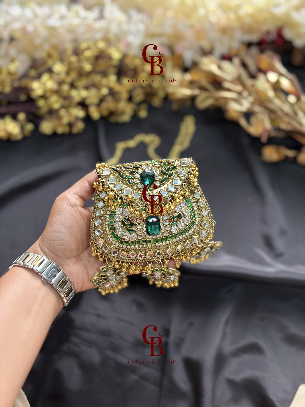 Nazakat Ghungroo Kundan Clutch - Gold