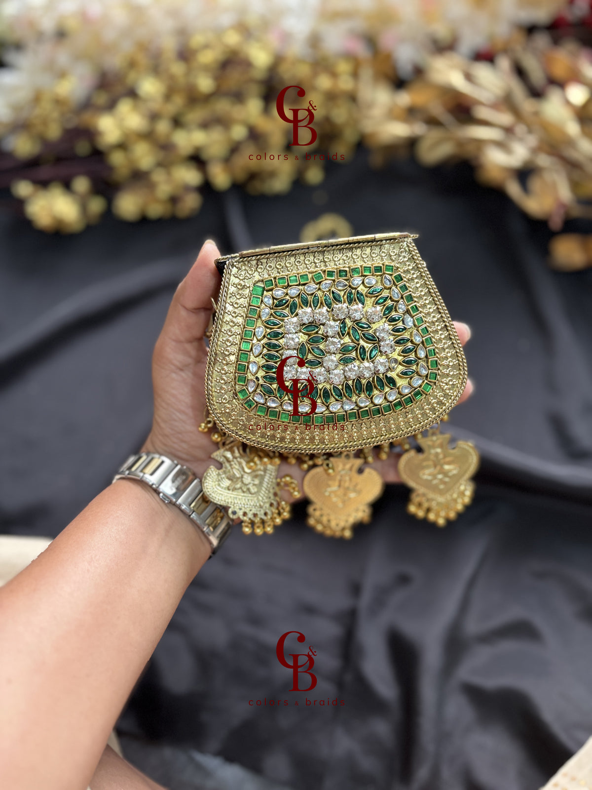 Nazakat Ghungroo Kundan Clutch - Gold