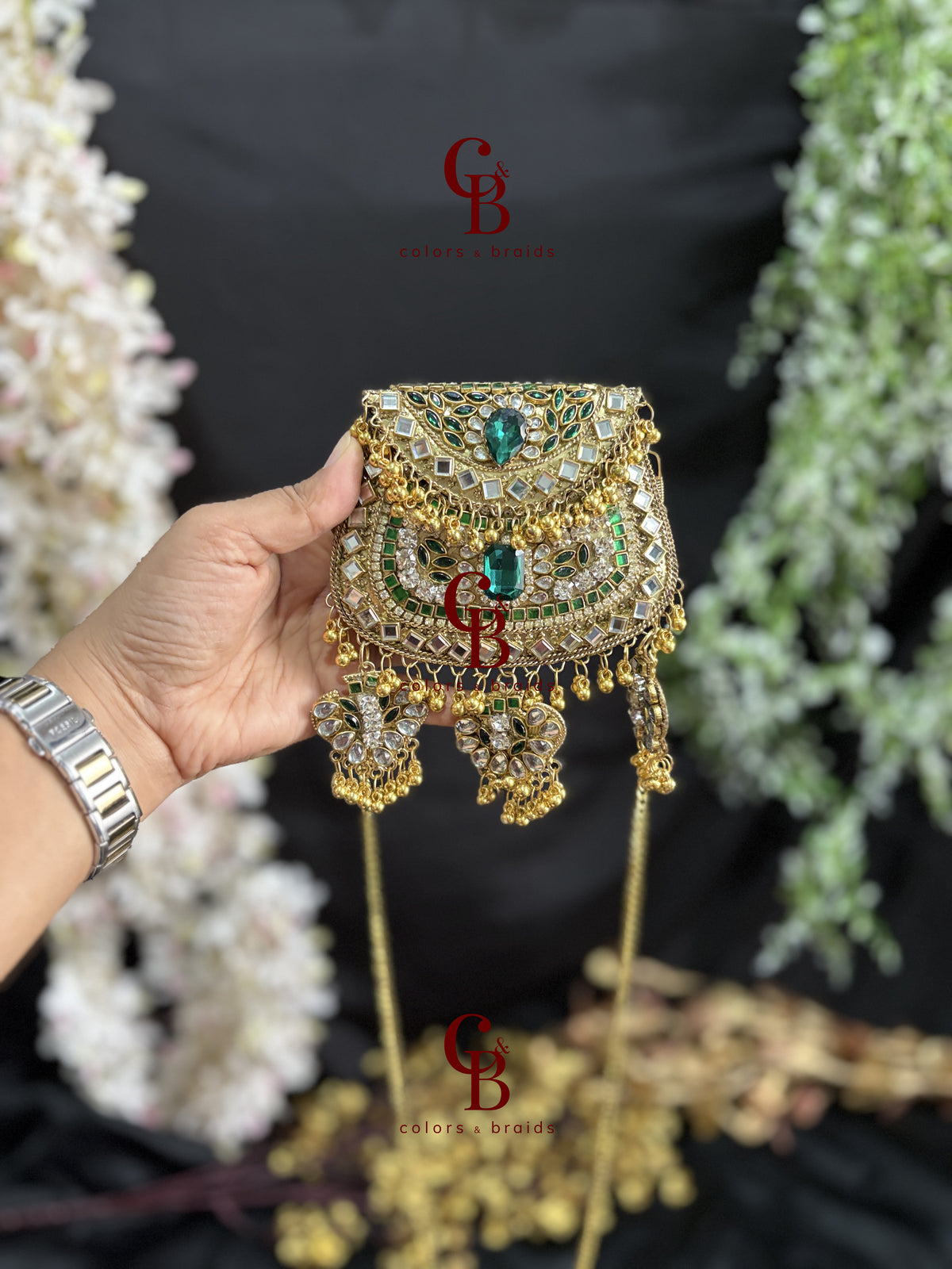 Nazakat Ghungroo Kundan Clutch - Gold