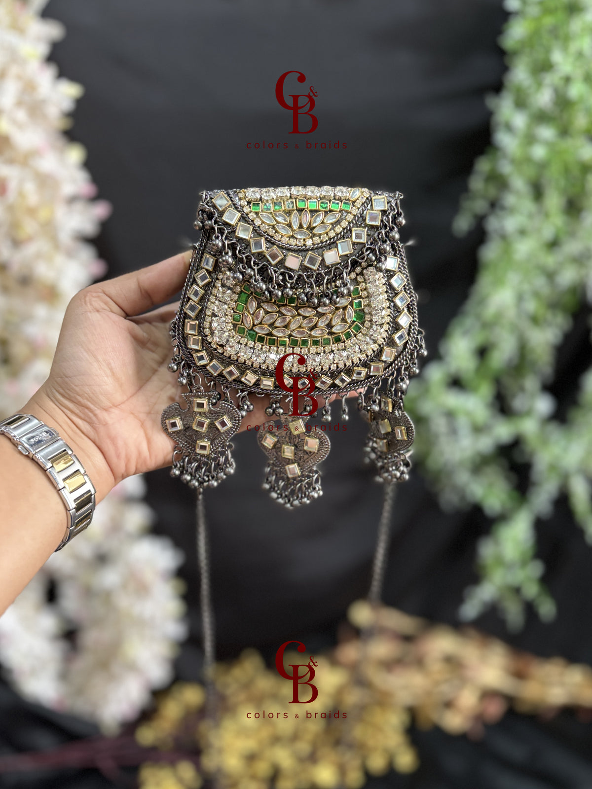 Metal Ghungroo Kundan Clutch with Grey Base