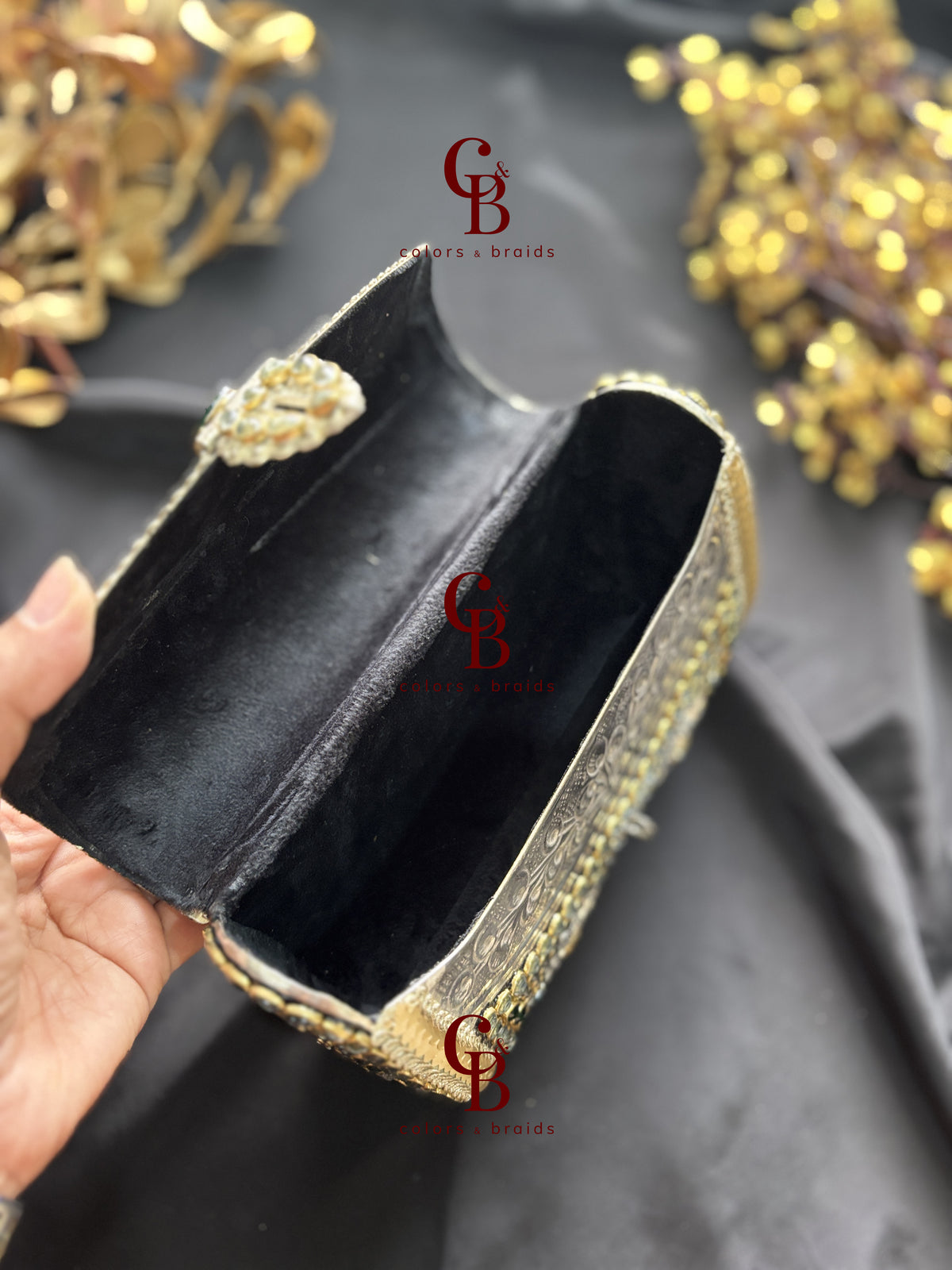 Rajgharana Emerald Brass Kundan Clutch - Rectangle Shape