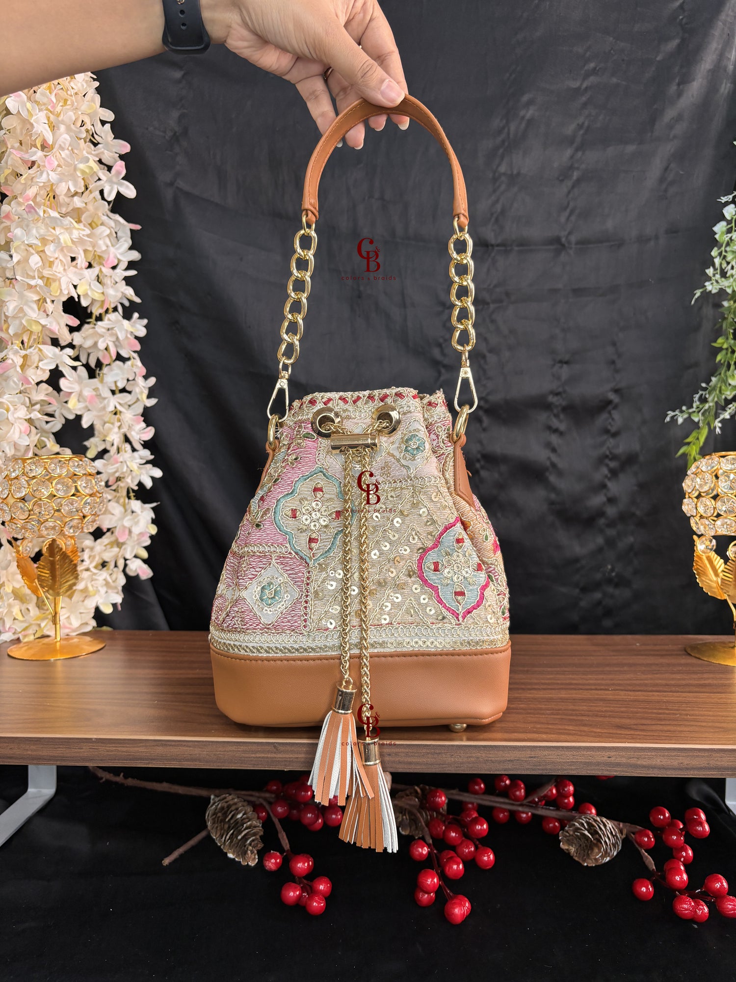 Bucket bags