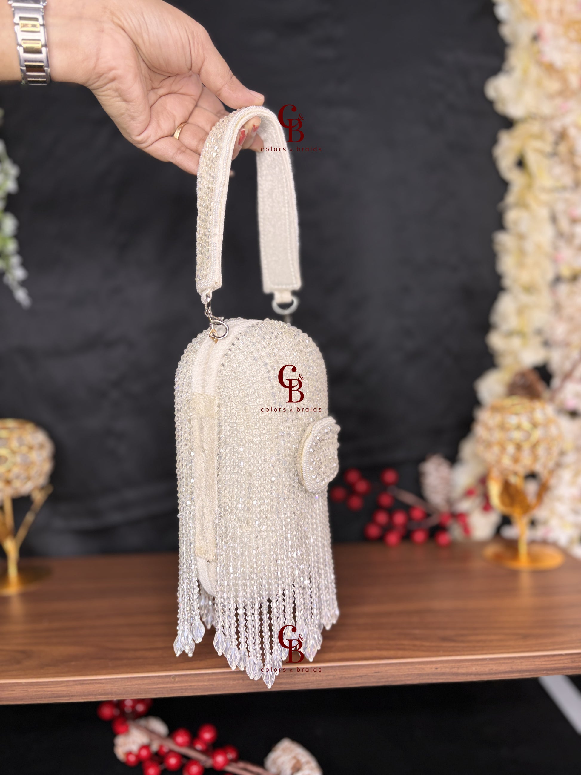 All over Crystal Droplets Mobile Clutch
