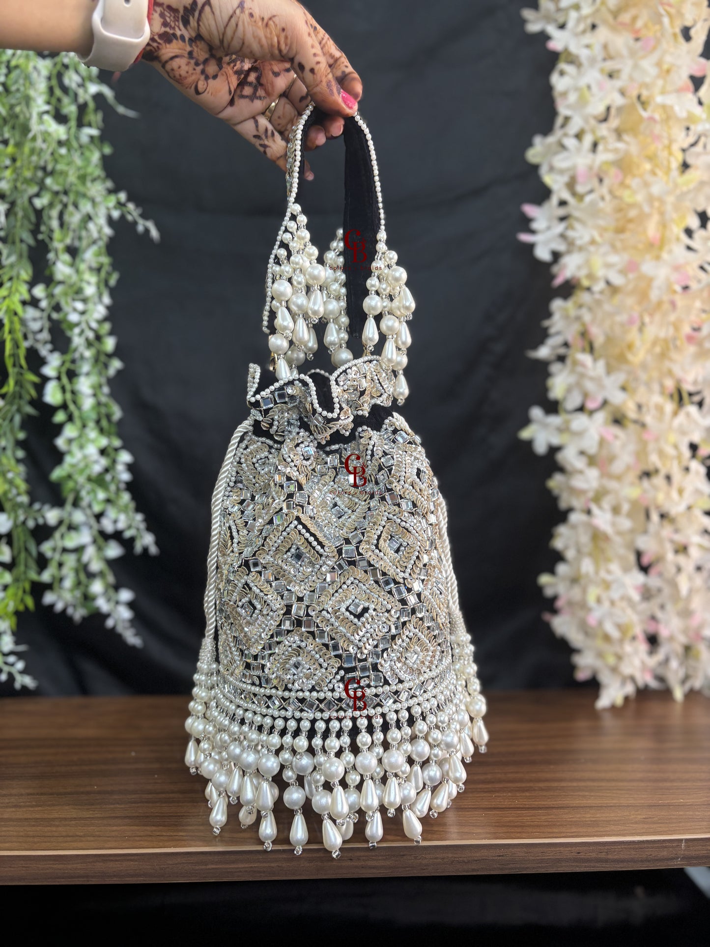 Ruhaani Mirror Potli now in 3 Colors - Gold, Red and Black